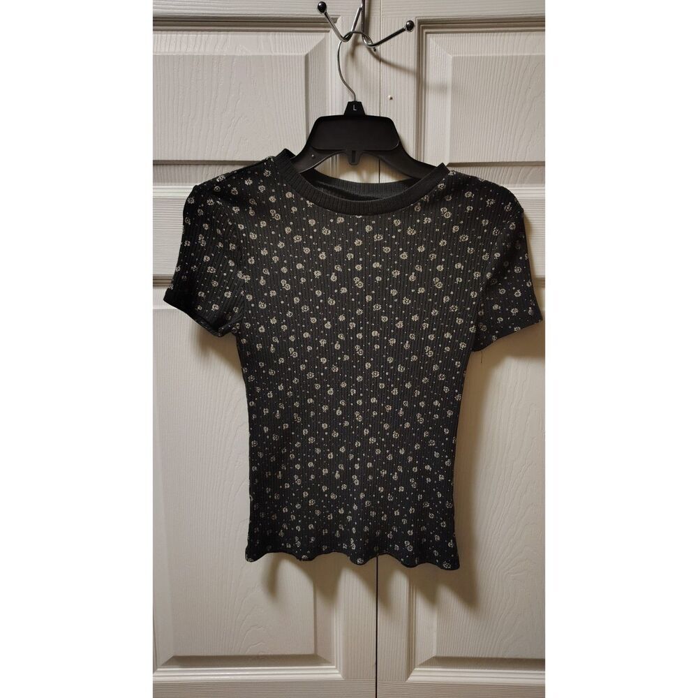 No Boundaries M(7-9) Y2K Black Floral Print Short Sleeve Top